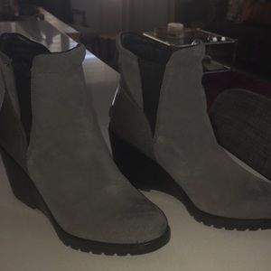 Brand new Sorel wedge booties!